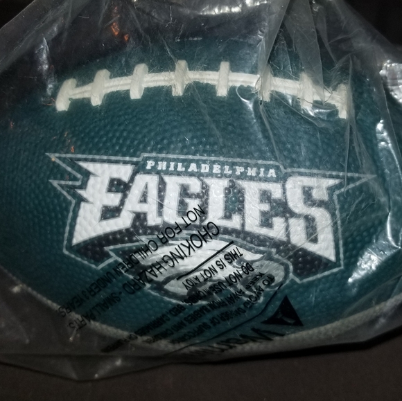 Collectable Football 2002 Donovan Mcnabb Football McDonald's - Picture 2 of 2